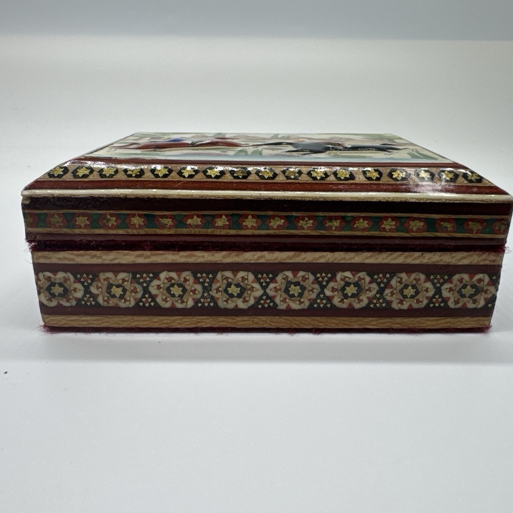 Persian‎ Khatam Wood Trinket Box Hand Made Inlaid With Hunting Scenes On Lid - Picture 2 of 16
